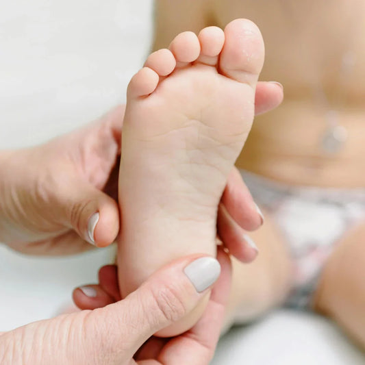 Calzado barefoot para bebés: cuidado ergonómico desde los primeros pasos