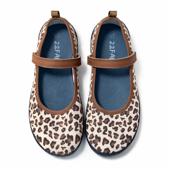 Par de zapatos barefoot mujer ultra ligeros con horma ancha para el libre movimiento de dedos.