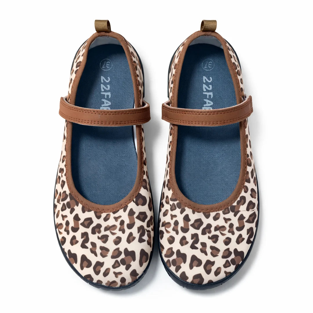 Par de zapatos barefoot mujer ultra ligeros con horma ancha para el libre movimiento de dedos.