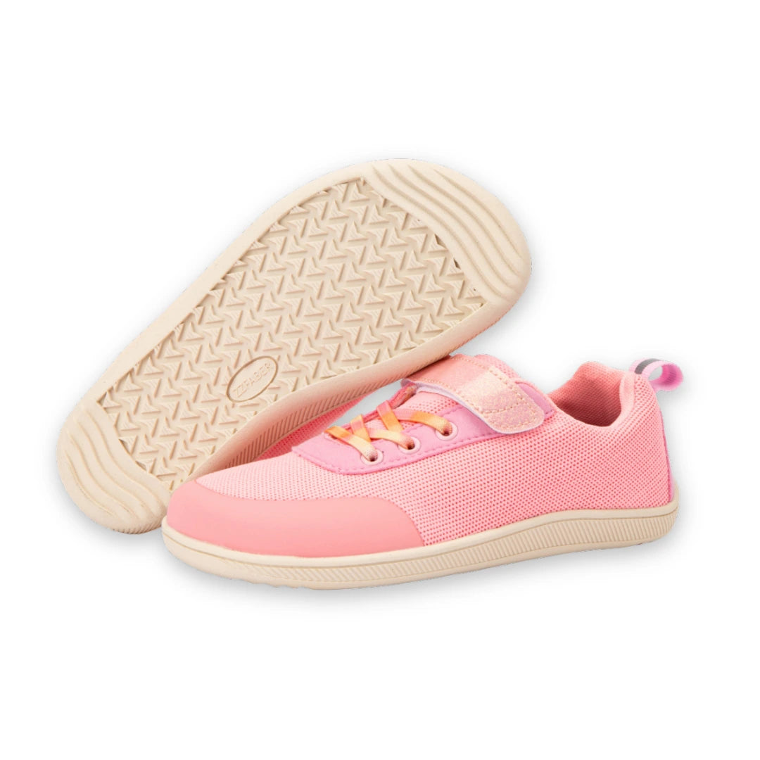 Suela de caucho flexible y antideslizante en bebe zapatillas para máxima seguridad.