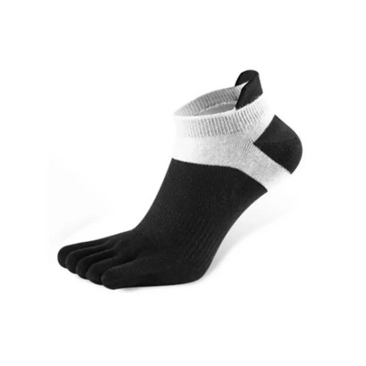 Calcetín deportivo de dedos negro con banda blanca, anti-ampollas.
