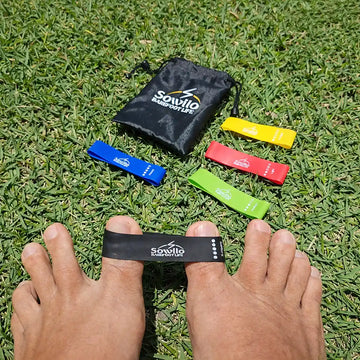 Ejercicios técnicos con bandas elásticas Sowilo para mejorar la tracción en zapatillas barefoot.