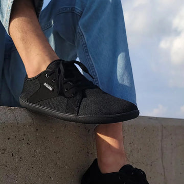 "Wide Fit" vs. Diseño Anatómico (Barefoot): No te confundas