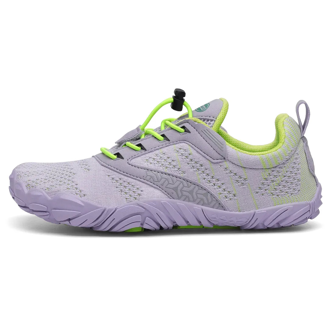 Cara interna zapatilla Saguaro púrpura tejido transpirable y cierre elástico.