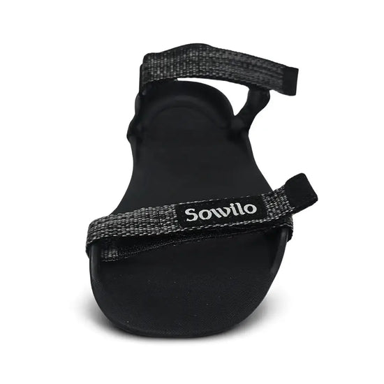 Sandalia barefoot Sowilo Raido negra vista superior mostrando diseño minimalista y ligero.