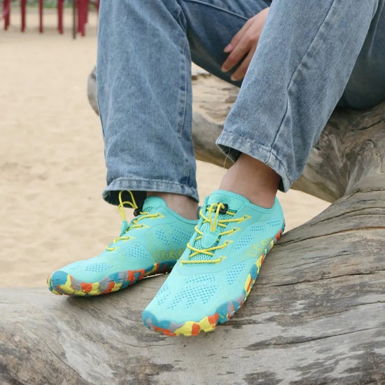 Zapatillas Smart II turquesa en uso real mostrando comodidad.