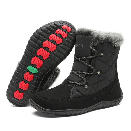 Suela de caucho negra con detalles en rojo para tracción en botines barefoot mujer.