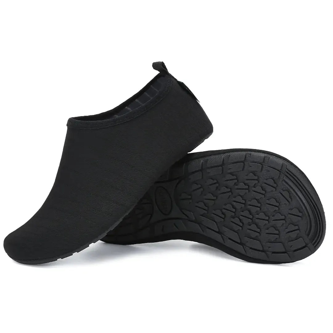 Suela de caucho antideslizante negra, agarre para piscina y suelo mojado.