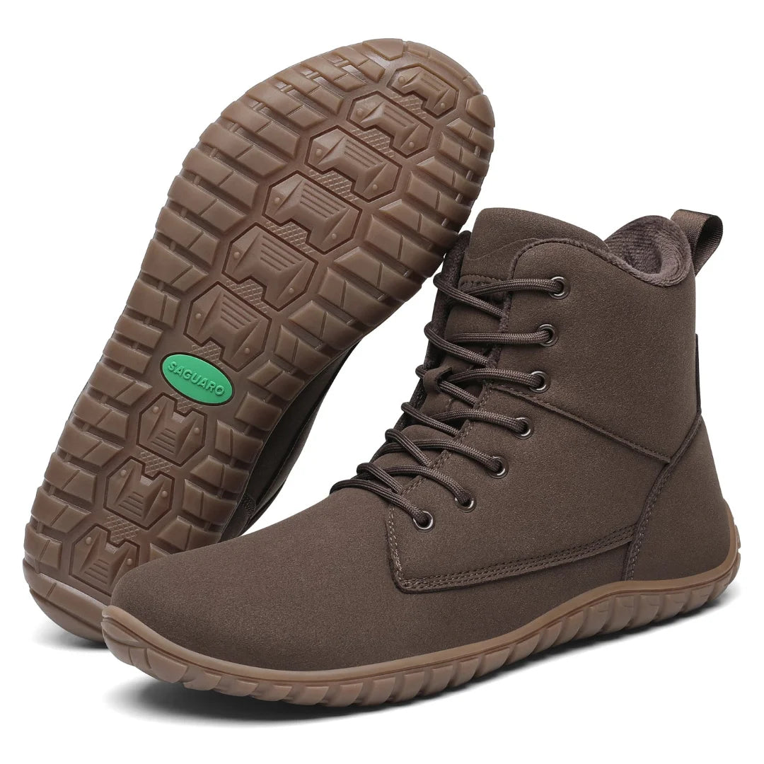 Suela con excelente tracción para barro o nieve en color café claro.