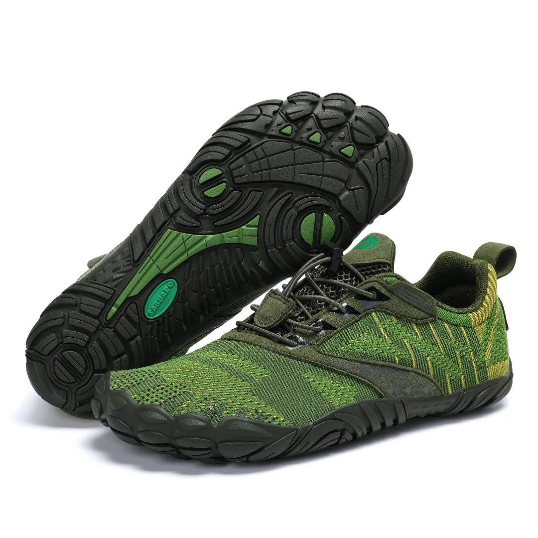 Suela resistente diseñada para caminos de tierra y rocas.