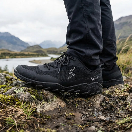 Sowilo Algiz negro suela zero drop uso — bota barefoot montana suela antideslizante en terreno Chile