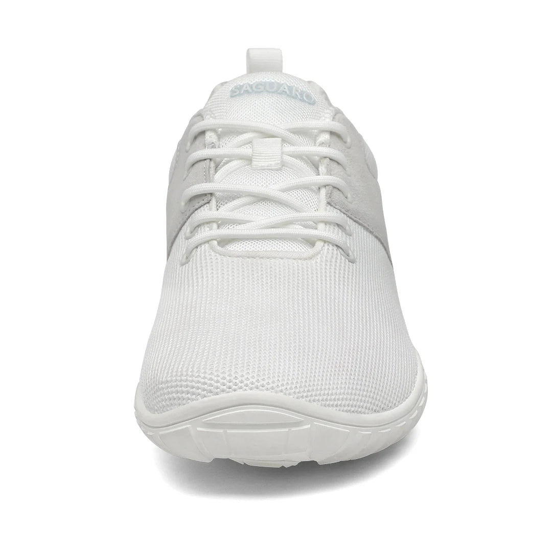 Zapatilla Saguaro Wish I blanca vista frontal destacando puntera ancha barefoot.