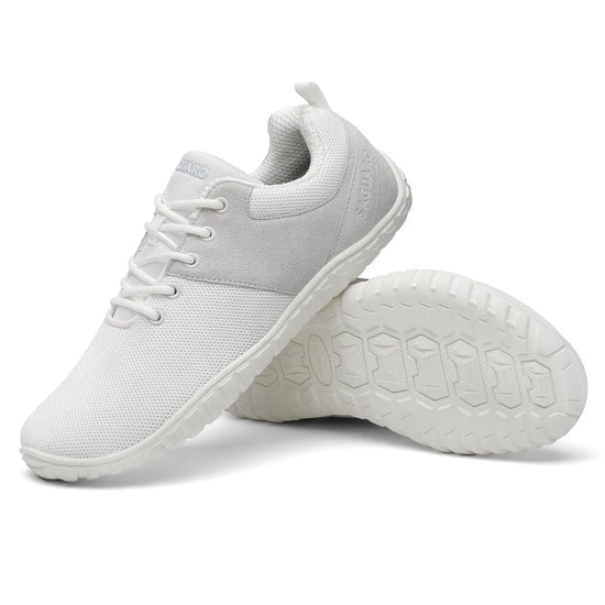 Par de Saguaro Wish I blancas en vista lateral  y mostrando suela.