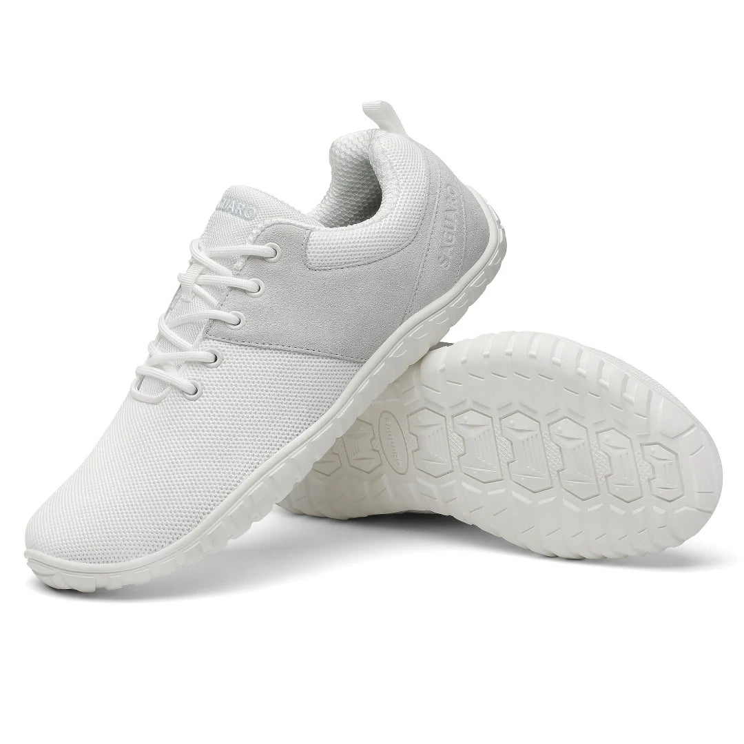 Par de Saguaro Wish I blancas en vista lateral  y mostrando suela.