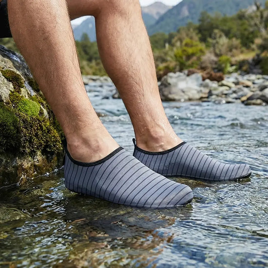 Zapatillas anfibias respetuosas Saguaro Touch IV en oferta, el mejor calzado para transitar del agua a la tierra con comodidad.