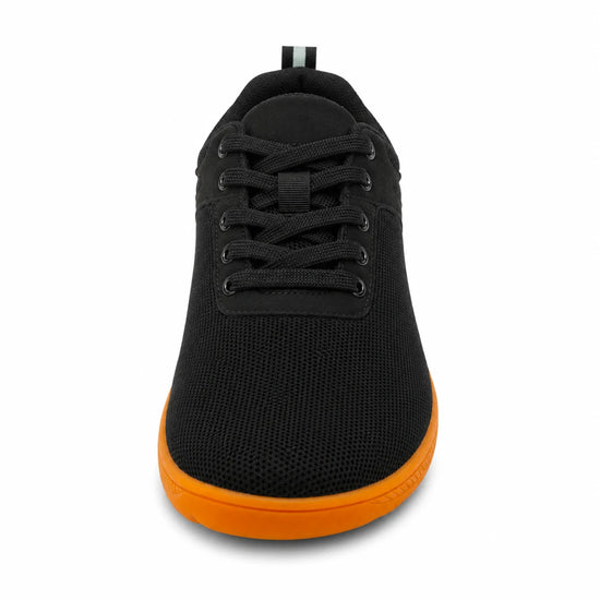 Zapatilla casual elástica ZZFABER Comfy I color negro, calzado cómodo con flexibilidad garantizada diseñado para pies anchos en Chile.