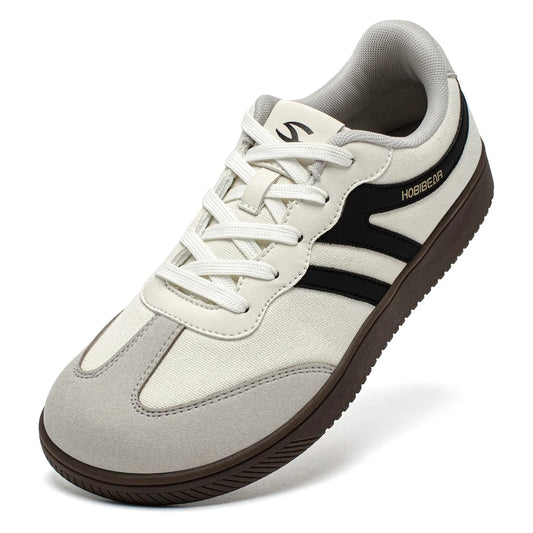 Zapatillas de transición barefoot Hobibear Lily en beige y negro con diseño ergonómico.