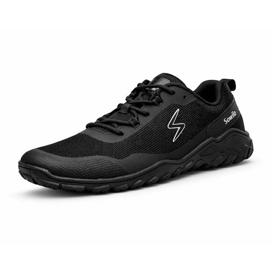 Zapatillas barefoot urbanas y de trail color negro Sowilo Algiz, versatilidad total para la ciudad y la montaña en Chile.