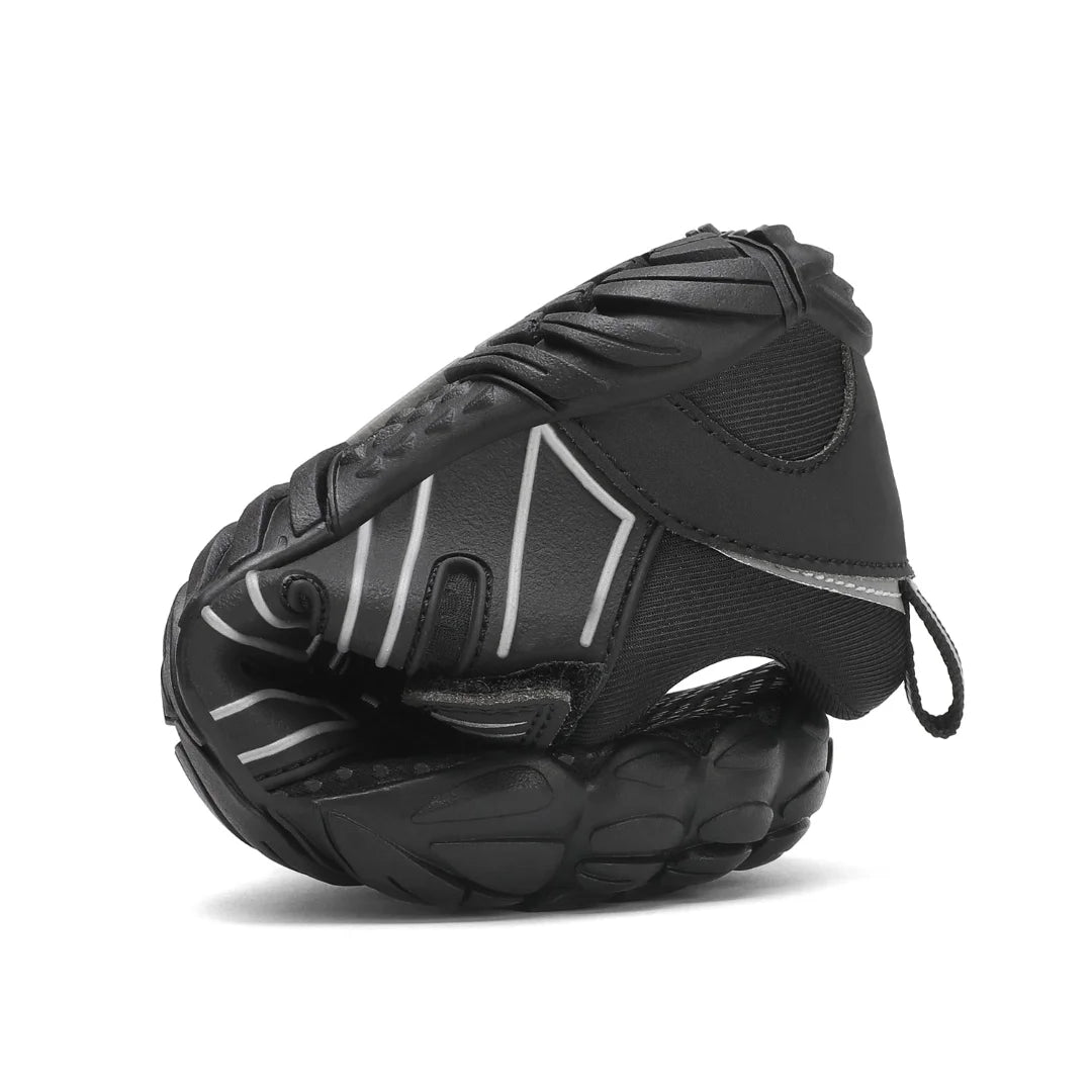 Zapatillas colegiales ultra flexibles para máxima agilidad en el recreo y deportes.